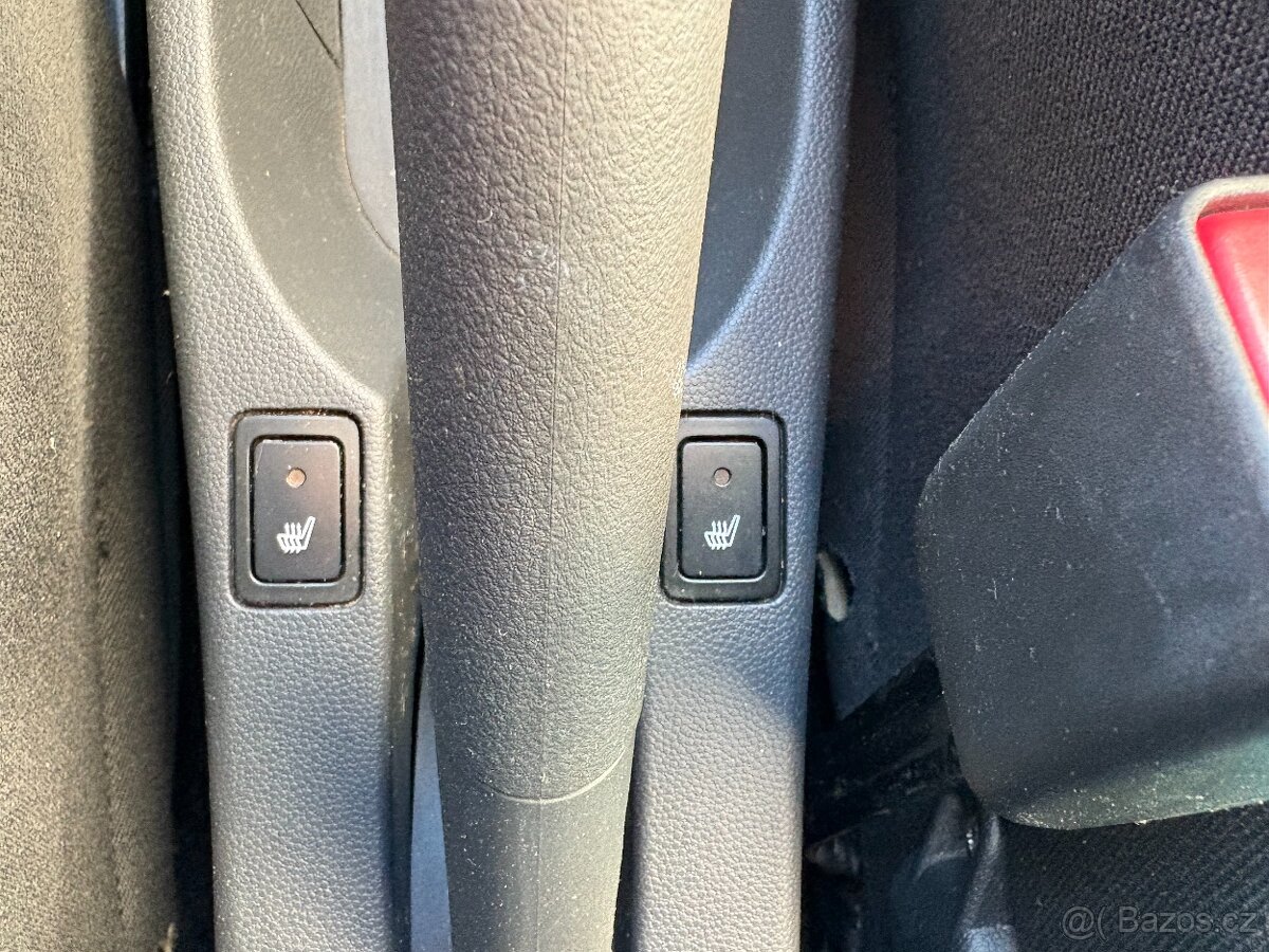 Suzuki Splash 1.0, 48kW, Klima, Výhřevy - 12