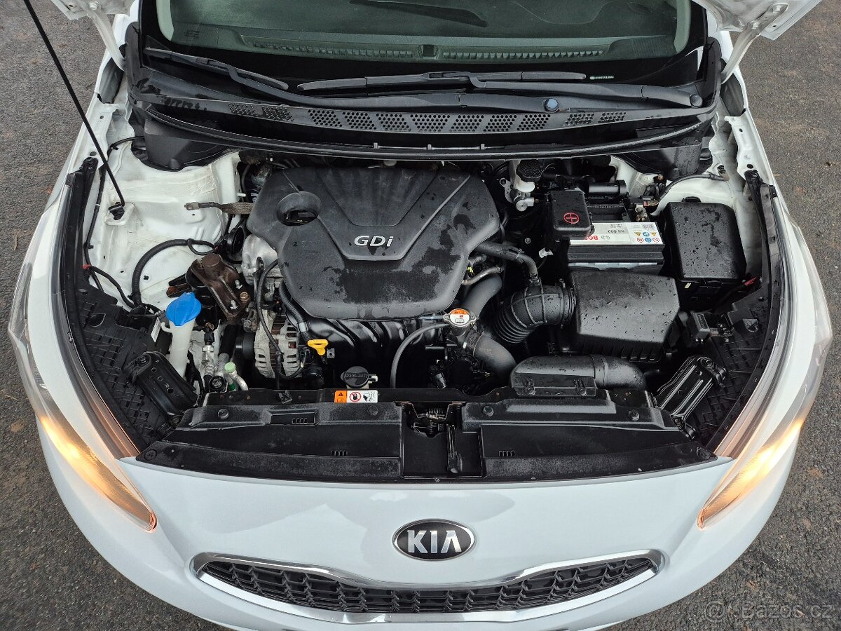 Kia ceed SW 1.6 GDi - 12