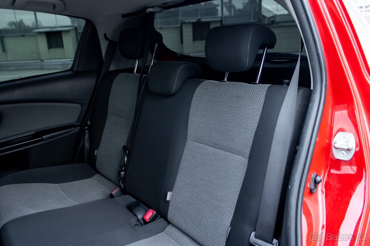 Toyota Yaris - 12