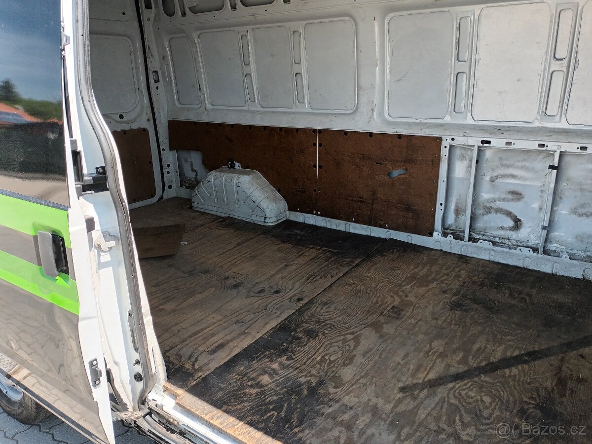 Ford Transit 2.2 TDCi 125 L3H2 2015 - 12