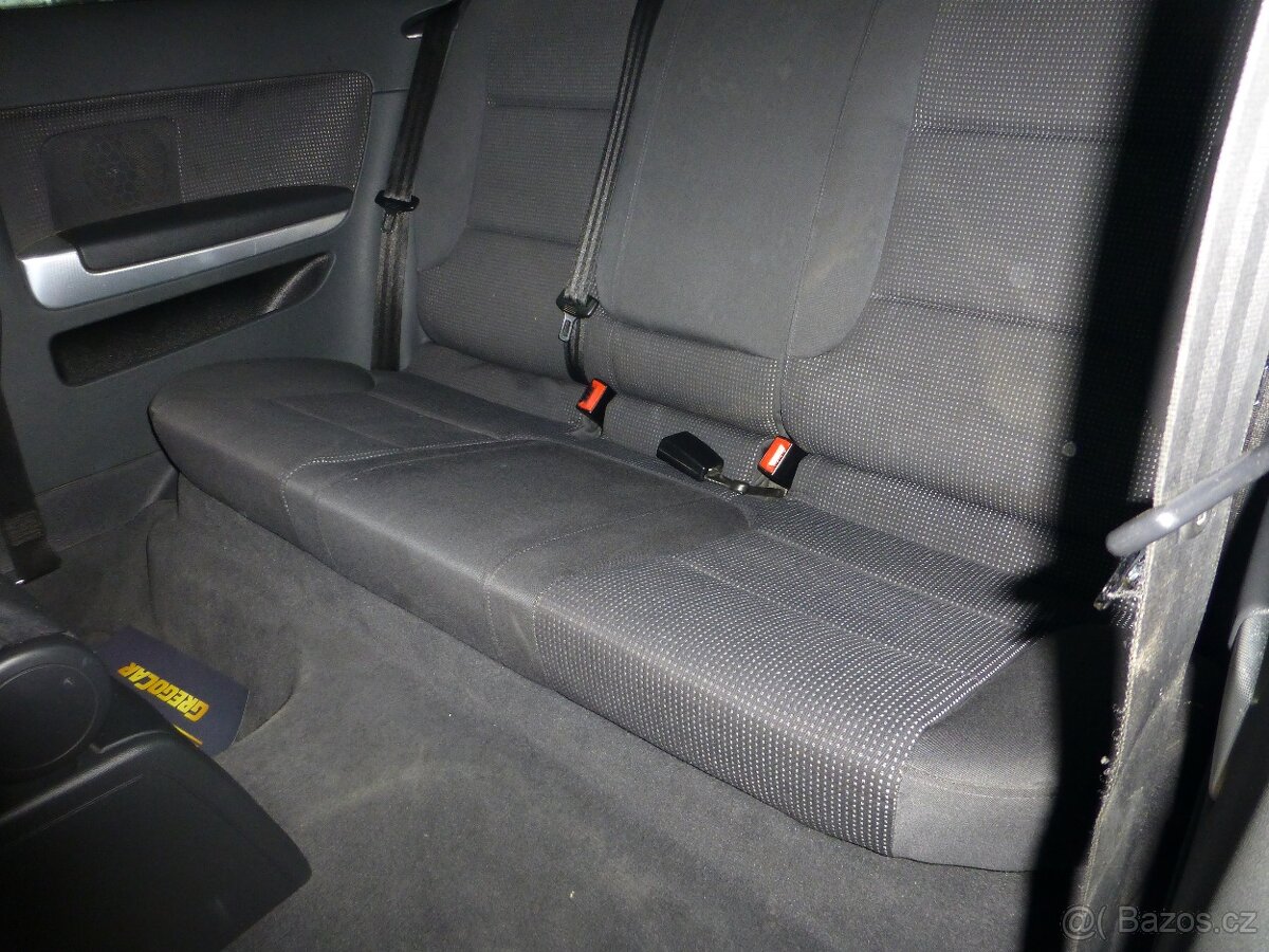 Audi A3 2,0TDI QUATTRO ALU KOLA DIGI - 12