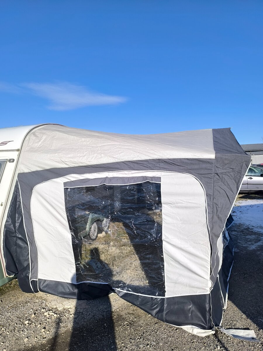 Předstan ke karavanu - 12