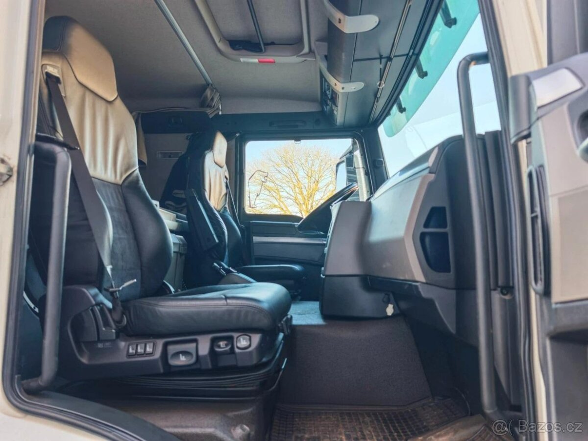 MAN TGS 35.460 8x2 / přepravník strojů / naviják - 12