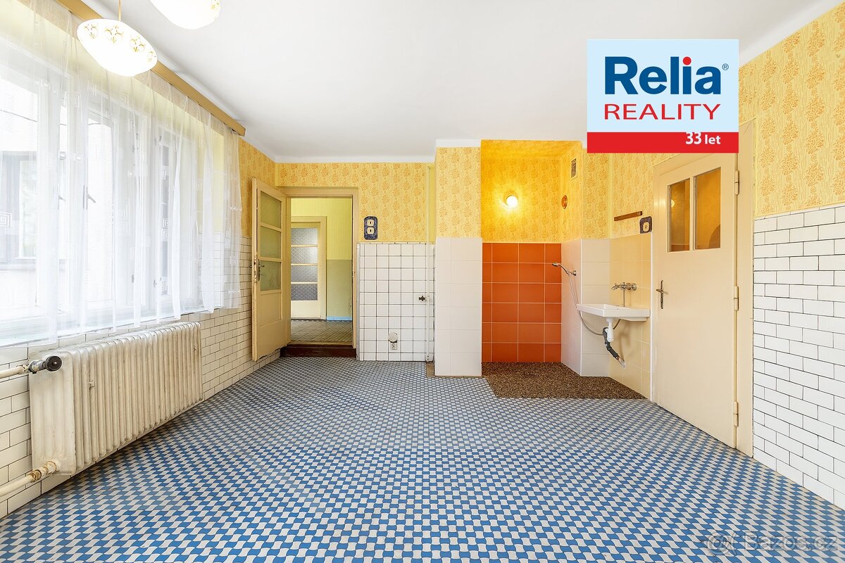 Statek s lesem a vodní plochou v Černé u Bohdanče, 10.458 m² - 12