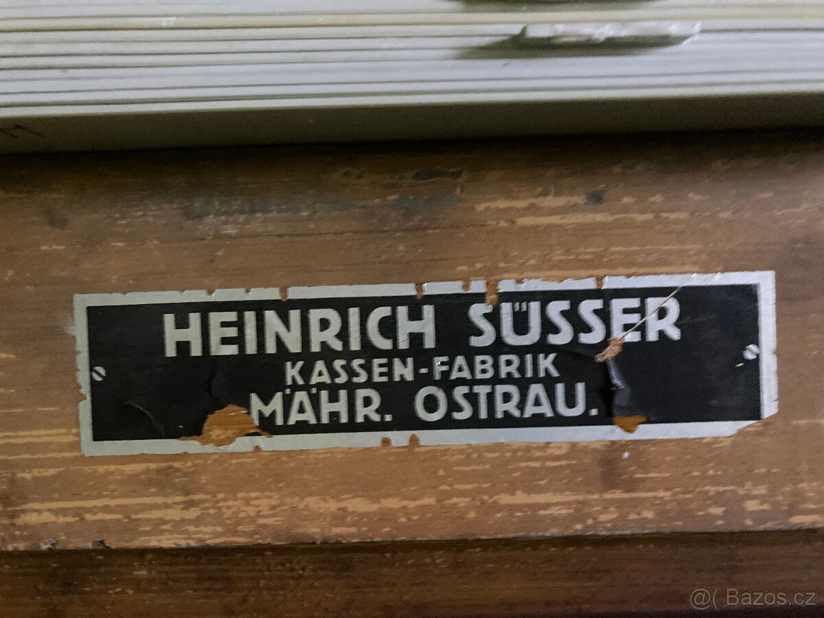 Trezor železobetonový starý v bankovní kvalitě za 9.000 kč - 12