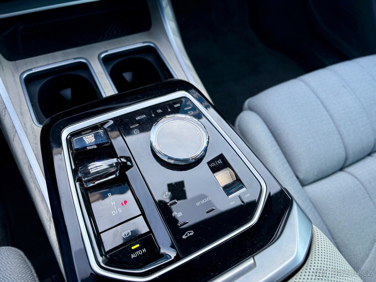 BMW Rad 7 Individual 740d mHEV xDrive V ZÁRUKE - 12