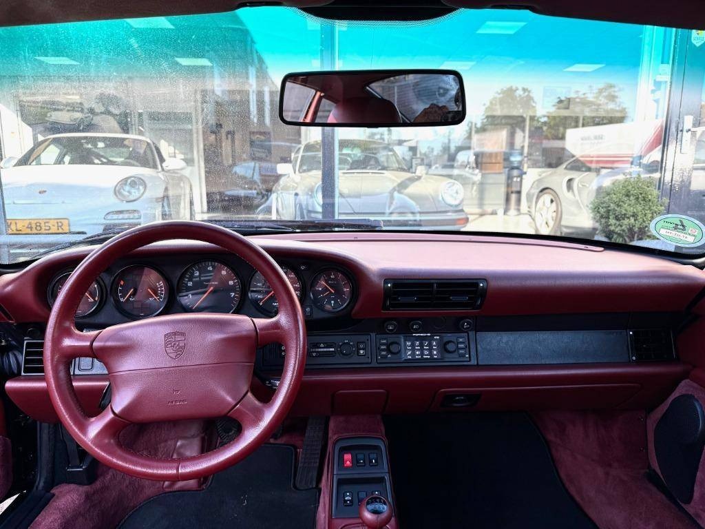Porsche 911 Carrera (996) z roku 1996 - 12