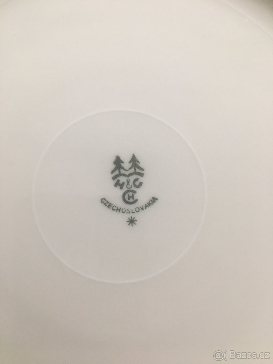 Porcelanový servis pro 12 osob - 12