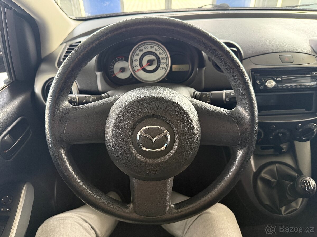 Mazda 2 1,4 55kW,SERVISKA - 12