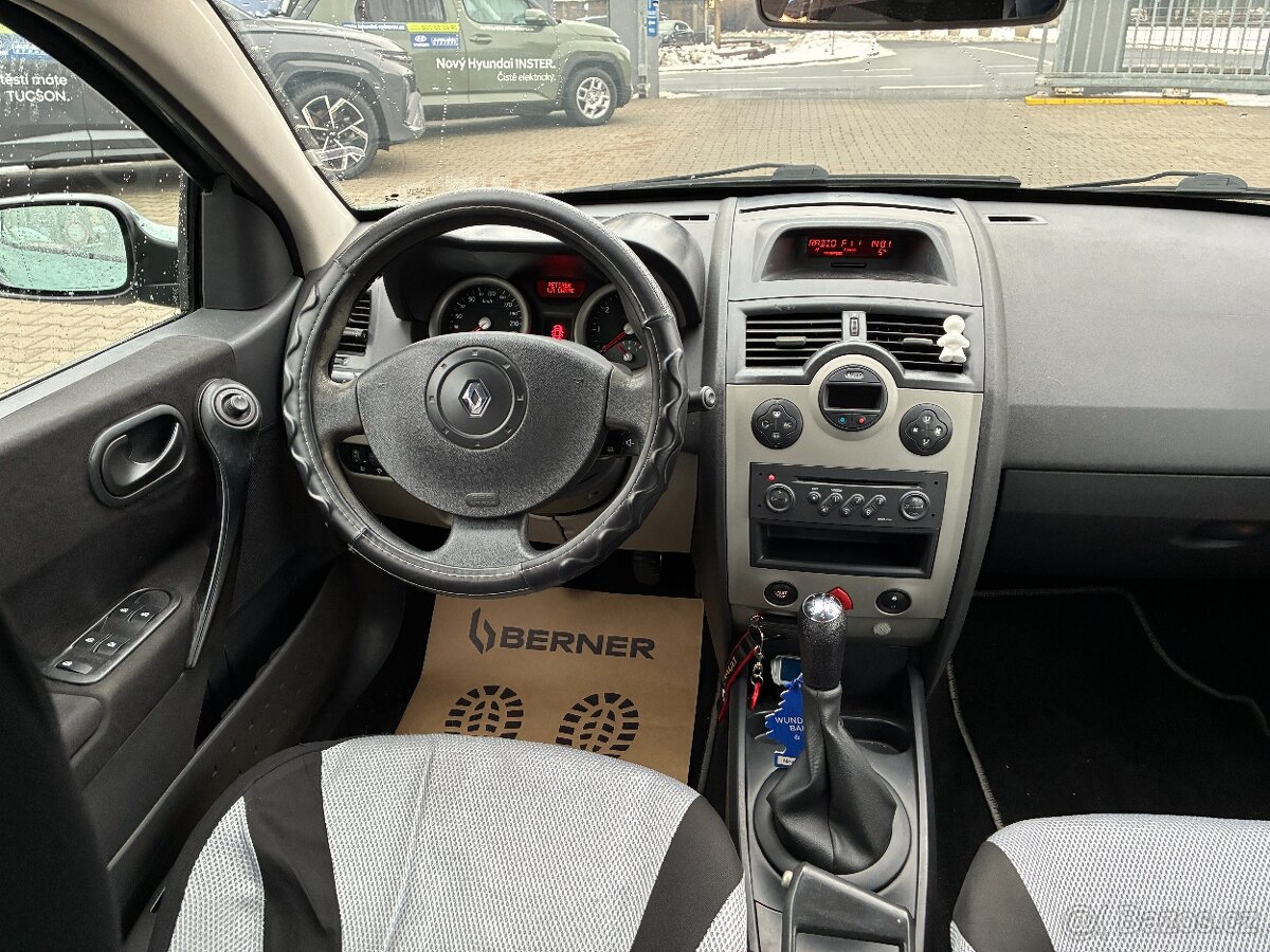 Renault Megane 1.6i 16V 83kW KLIMA TAŽNÉ NOVÁ BATERKA - 12