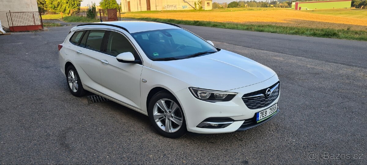 Opel Insignia - 12