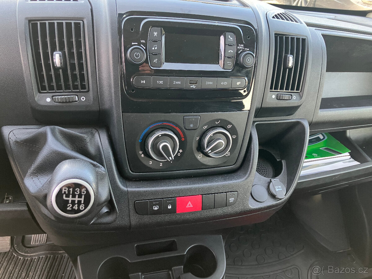 OPEL MOVÁNO 2,2 103 KW TAŽNÉ L2 7 MÍST - 12