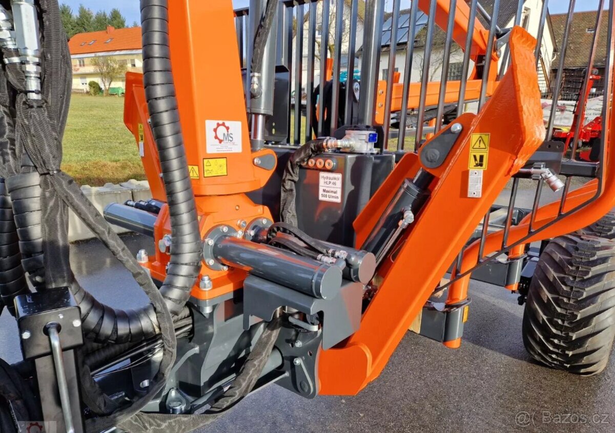 Vyvažecí vlek vyvažečka, vývozka MTM 10T Ruka 6.6m - 12