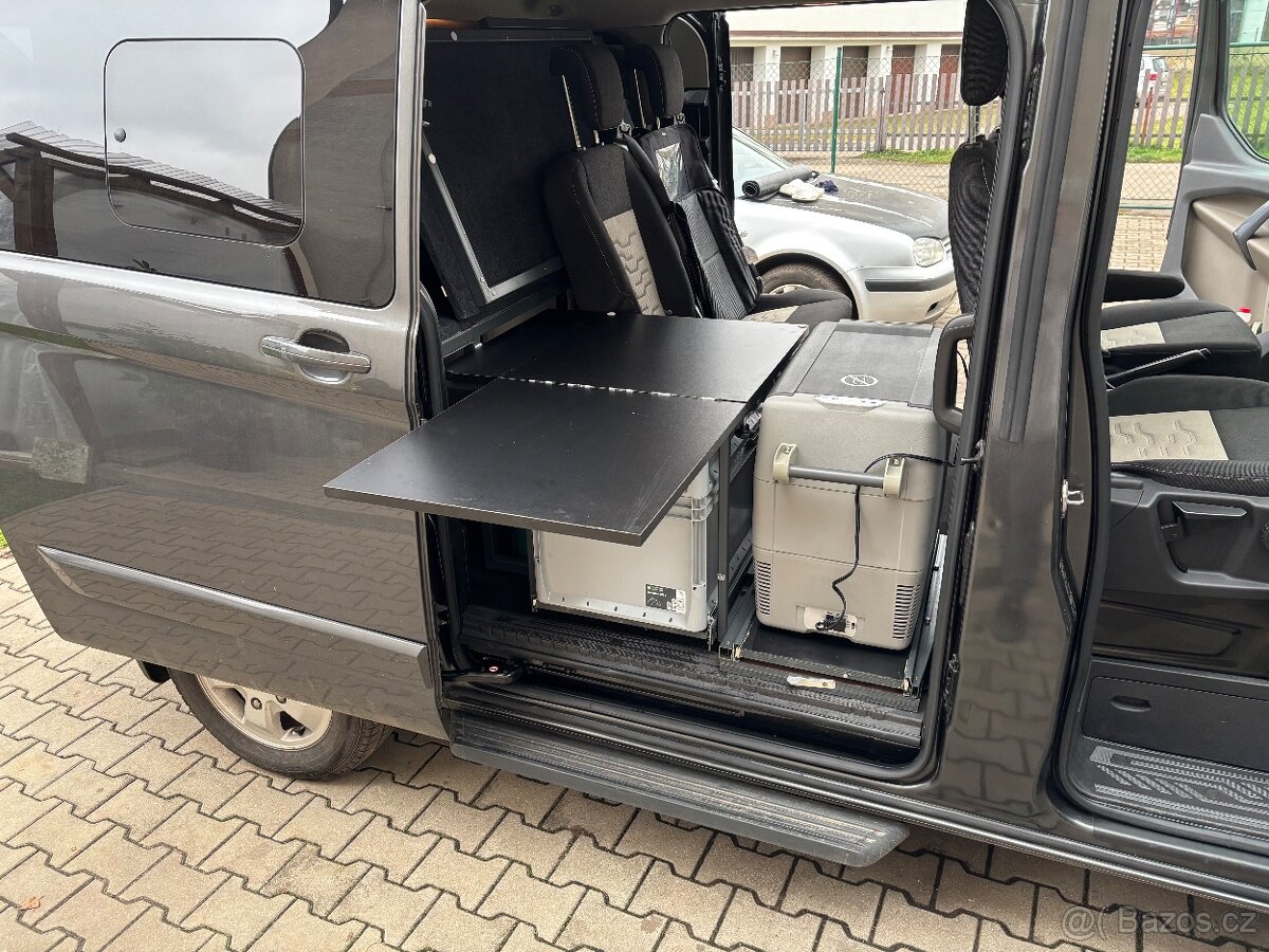 Spací vestavba do Ford Tourneo Custom L1 - 12