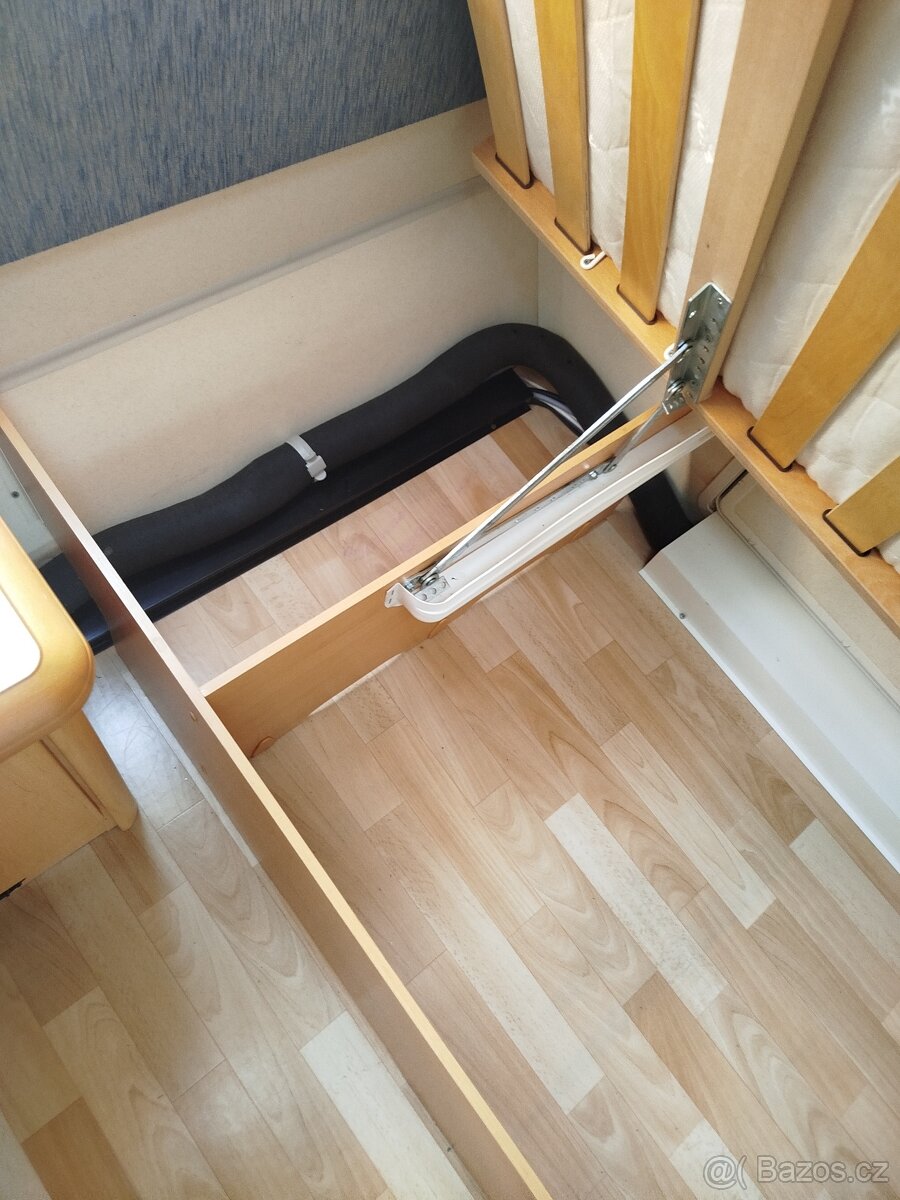 Karavan, Obytný přívěs Hobby 550 De Luxe - 12