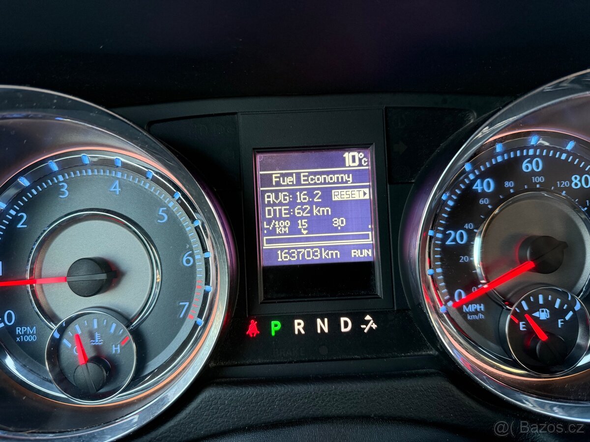 Dodge Grand Caravan - 12