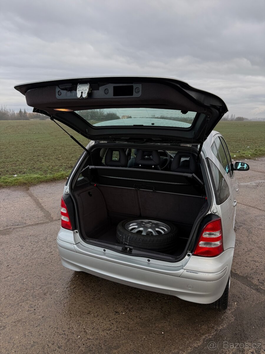 Mercedes Benz A 190i Elegance - 12