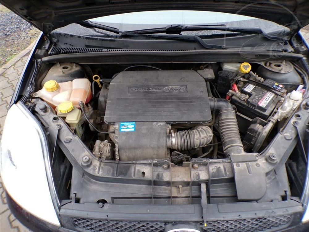 Ford Fiesta 1,3 i KLIMA - 12