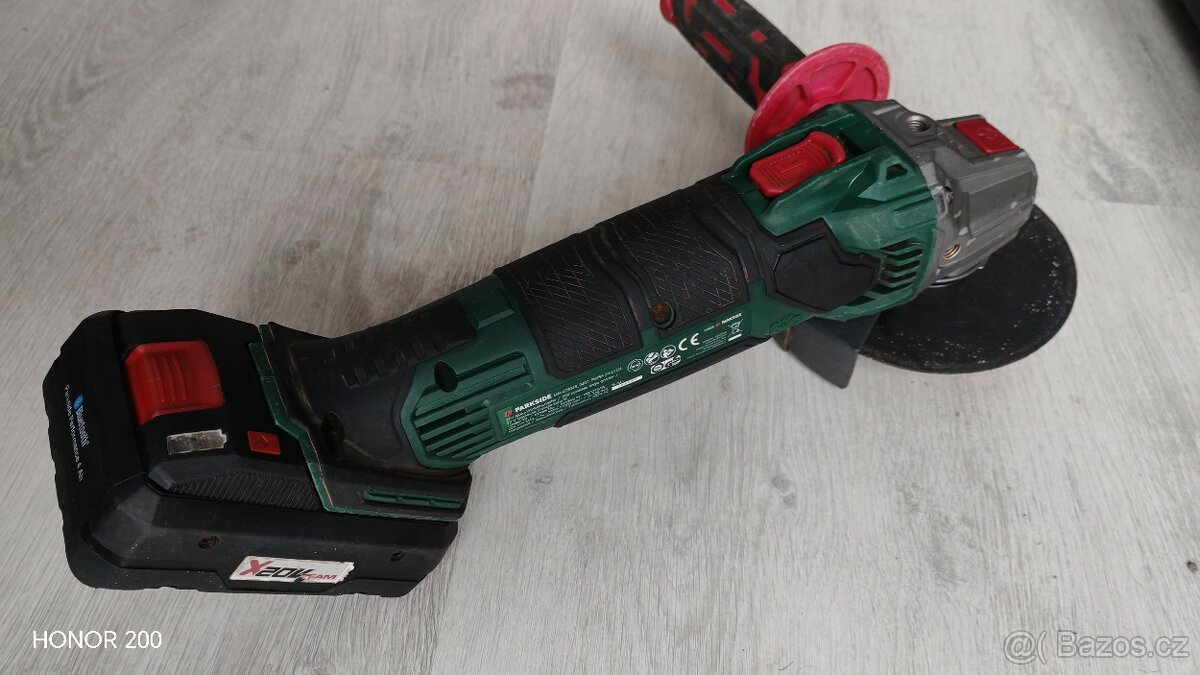 Aku úhlová bruska / flexka + 4 Ah Bluetooth + nabíječka - 12