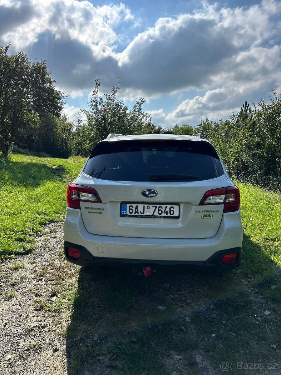 Subaru Outback 2.0D AWD –DPH, 2017 – max výbava Comfort - 12