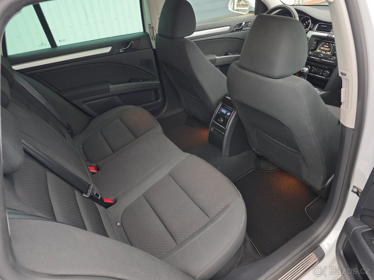 Škoda Superb combi 2.0Tdi - 12