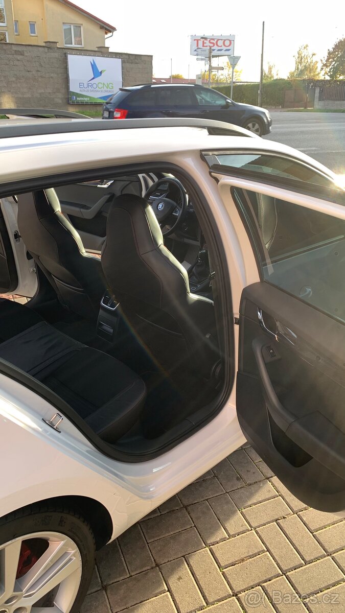 ŠKODA Octavia RS 2.0TDi 135kW - 12