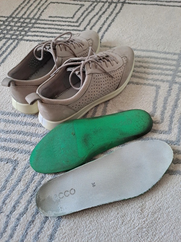 Dámské kožené tenisky ECCO, vel. 38 - 12