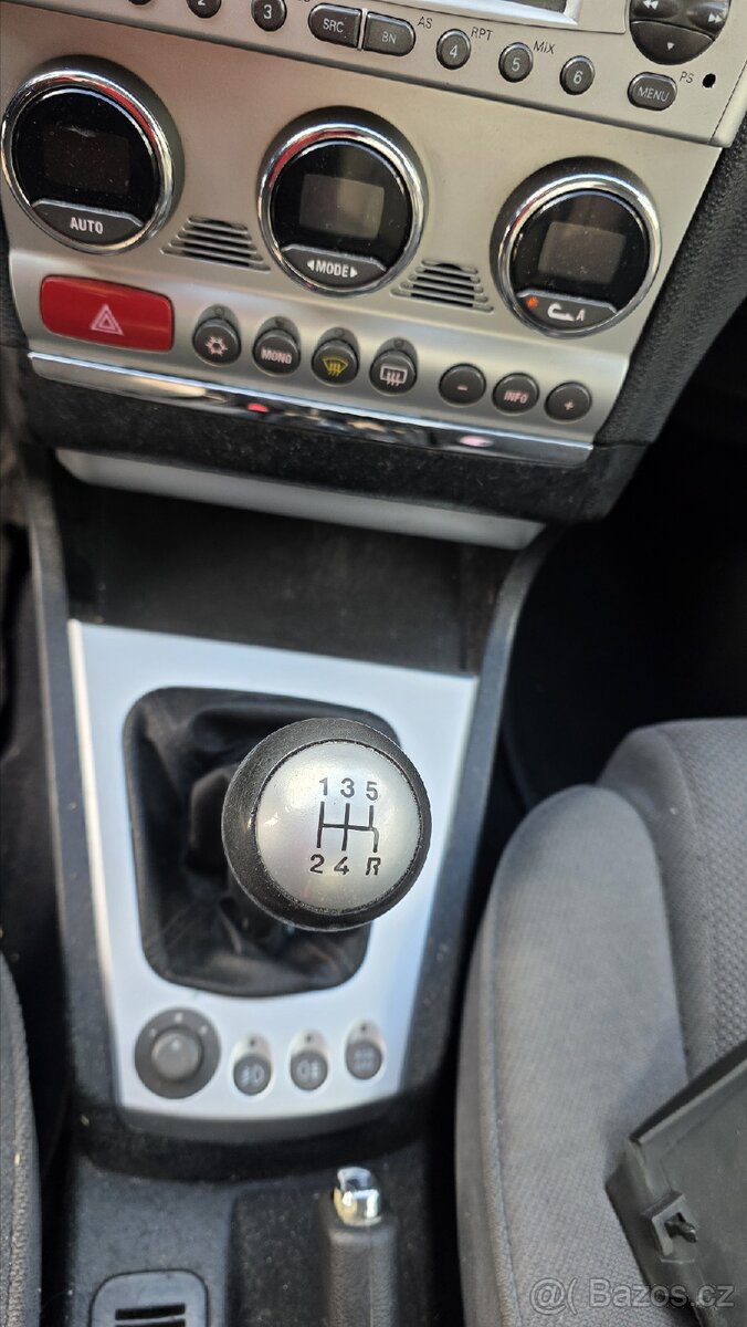 Alfa Romeo 156 2,4 JTD - 12