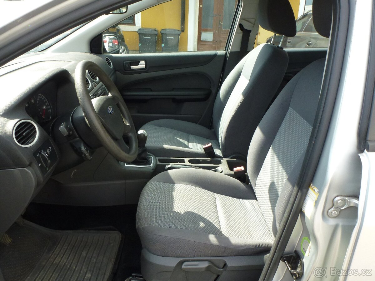 ⭐⭐⭐Ford Focus 1,6i 16V Hatchback 03/2006. NOVÁ STK ⭐⭐⭐ - 12