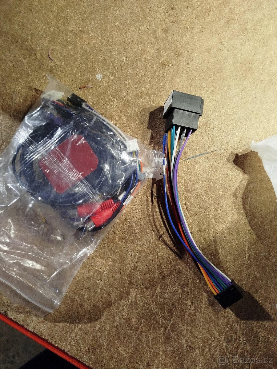 Vyjížděcí autorádio + kamera + carplay android 2gb ram 32hdd - 12