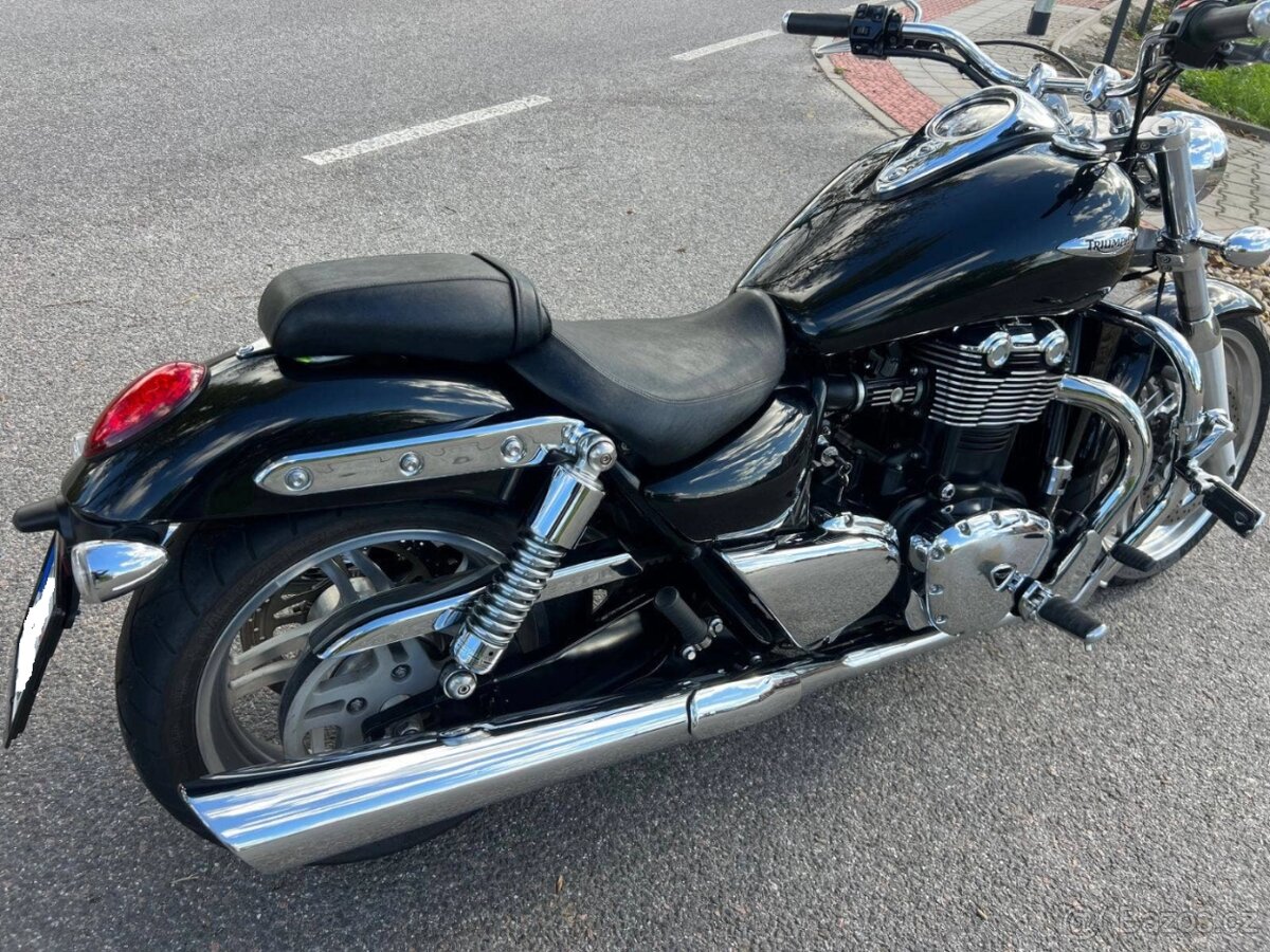 Triumph Thunderbird 1600 - 12