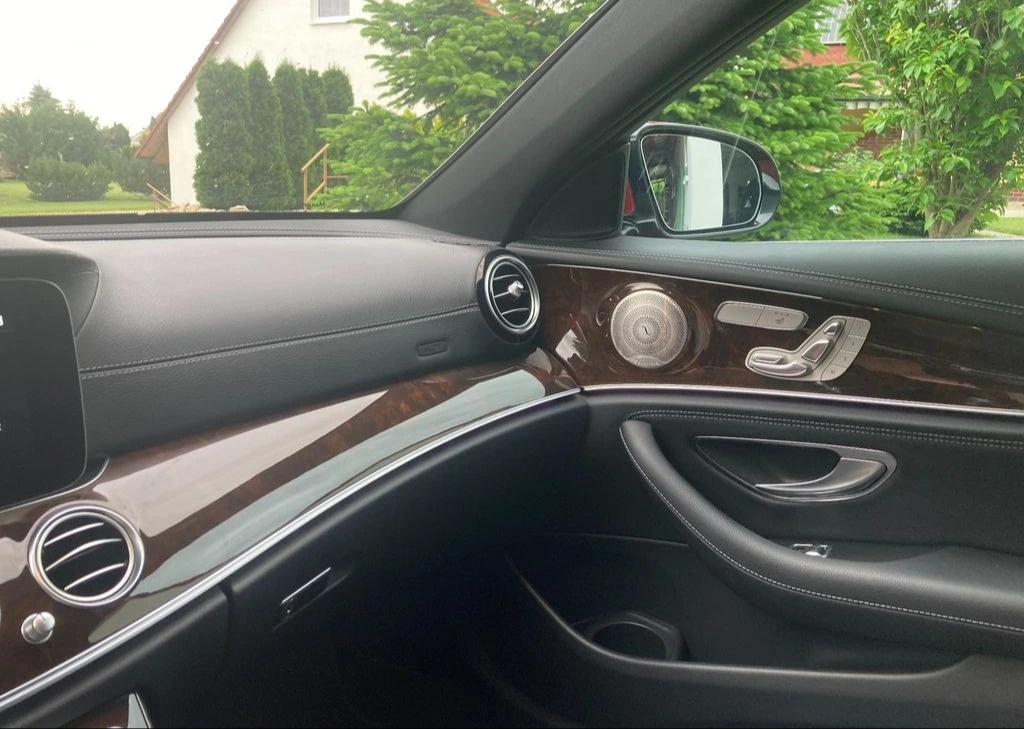Mercedes-Benz Třídy E, E 450 4Matic - 12