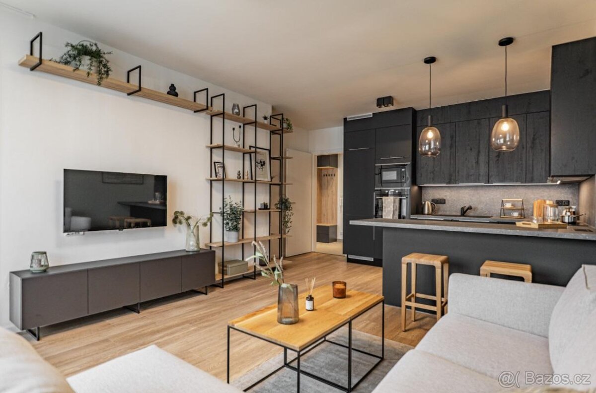 Prodej bytu 1+kk - 12