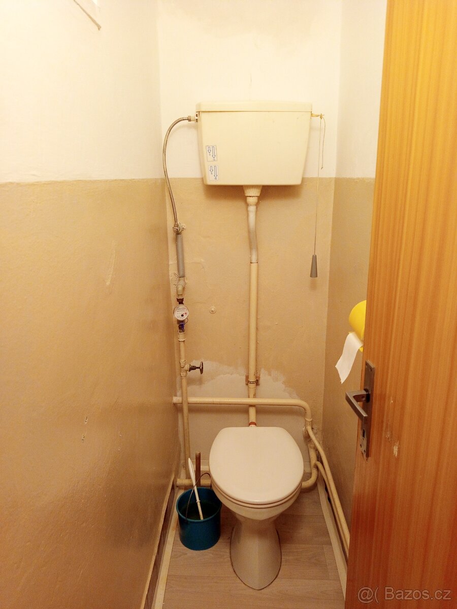 Prodej bytu 2+1 v ulici 1. Máje, Vejprnice (8 km od Plzně). - 12