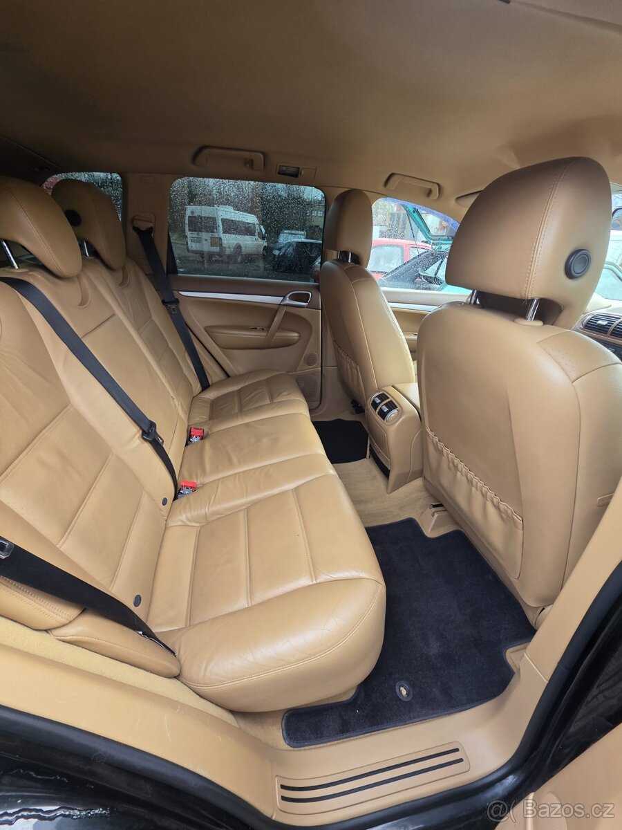 Porsche Cayenne 3.6 V6 213 kW - 12