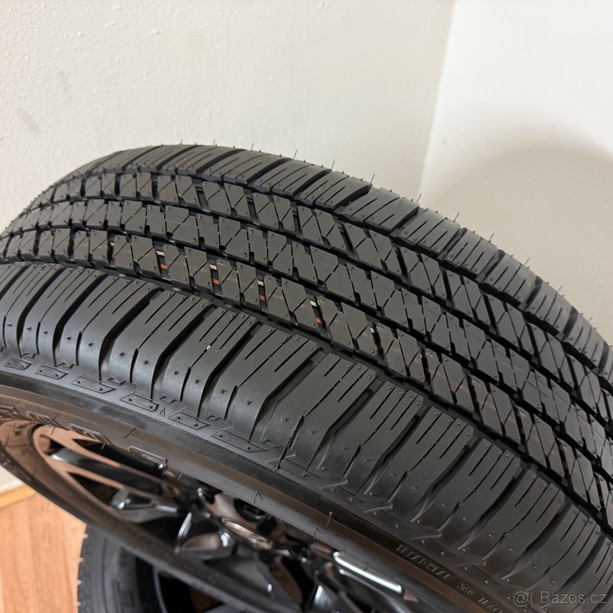 TOYOTA HILUX 6x139,7 R18 ET30+LETNÍ 265/60R18 9mm - 12