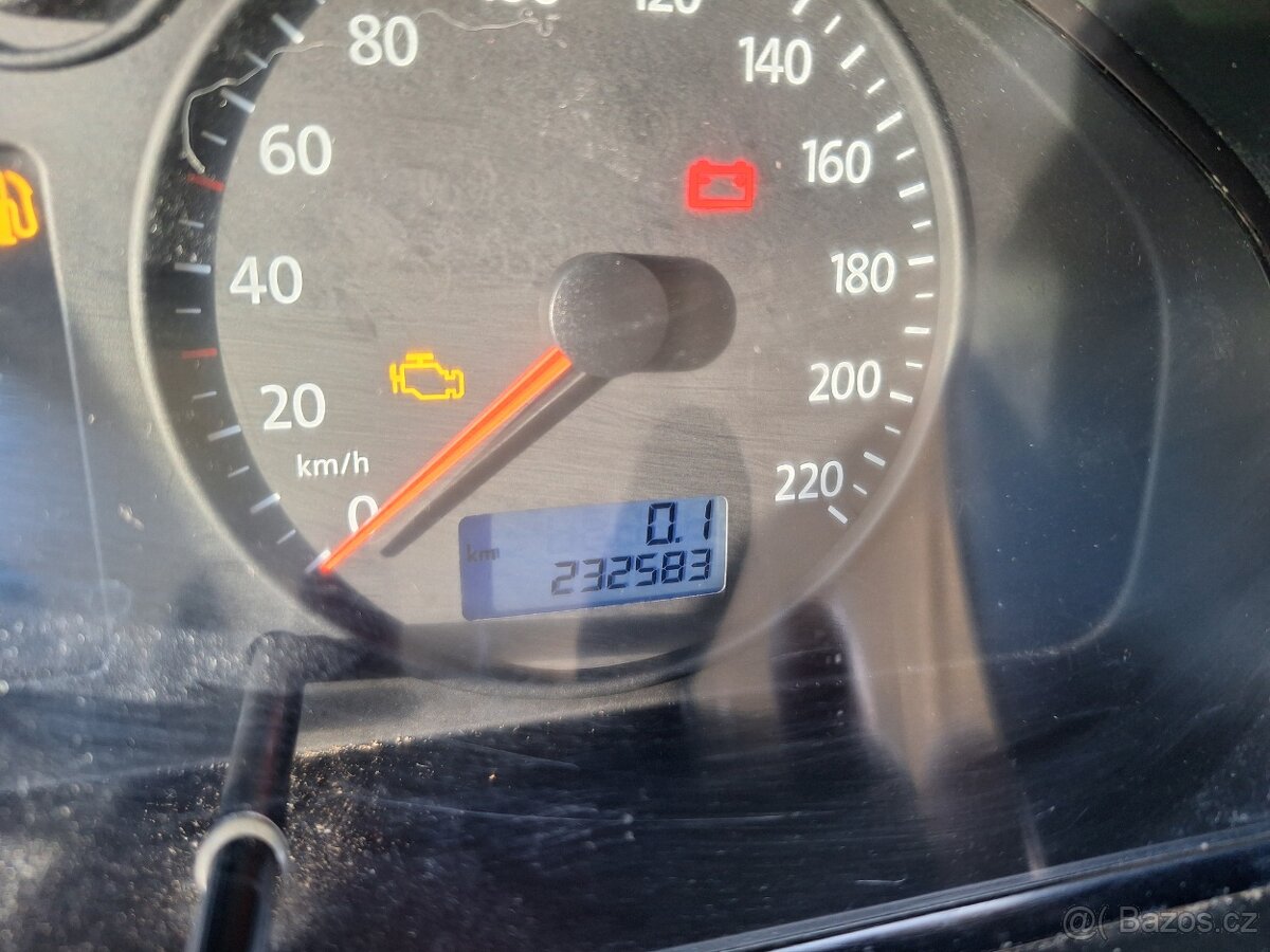 VW T5 1.9 77kw - 12