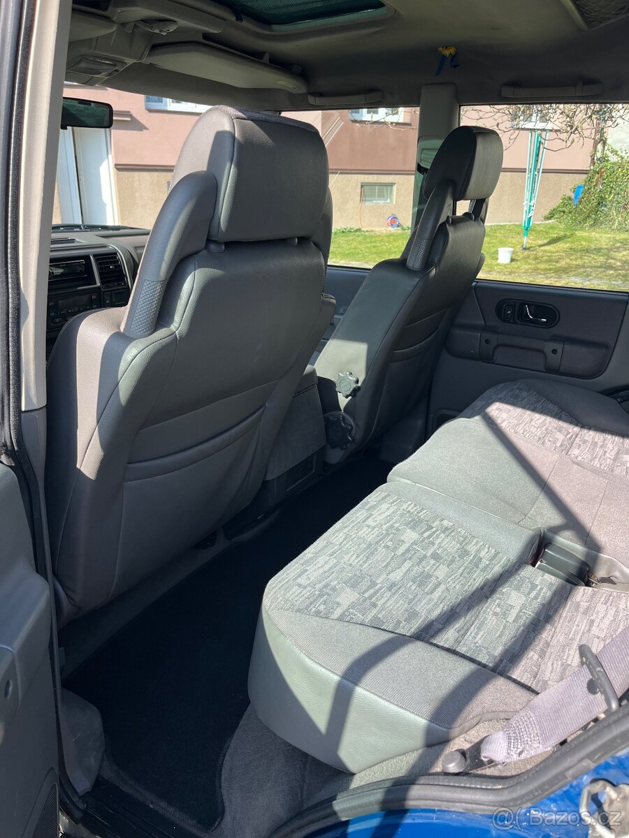 Land Rover Discovery 2 - 12