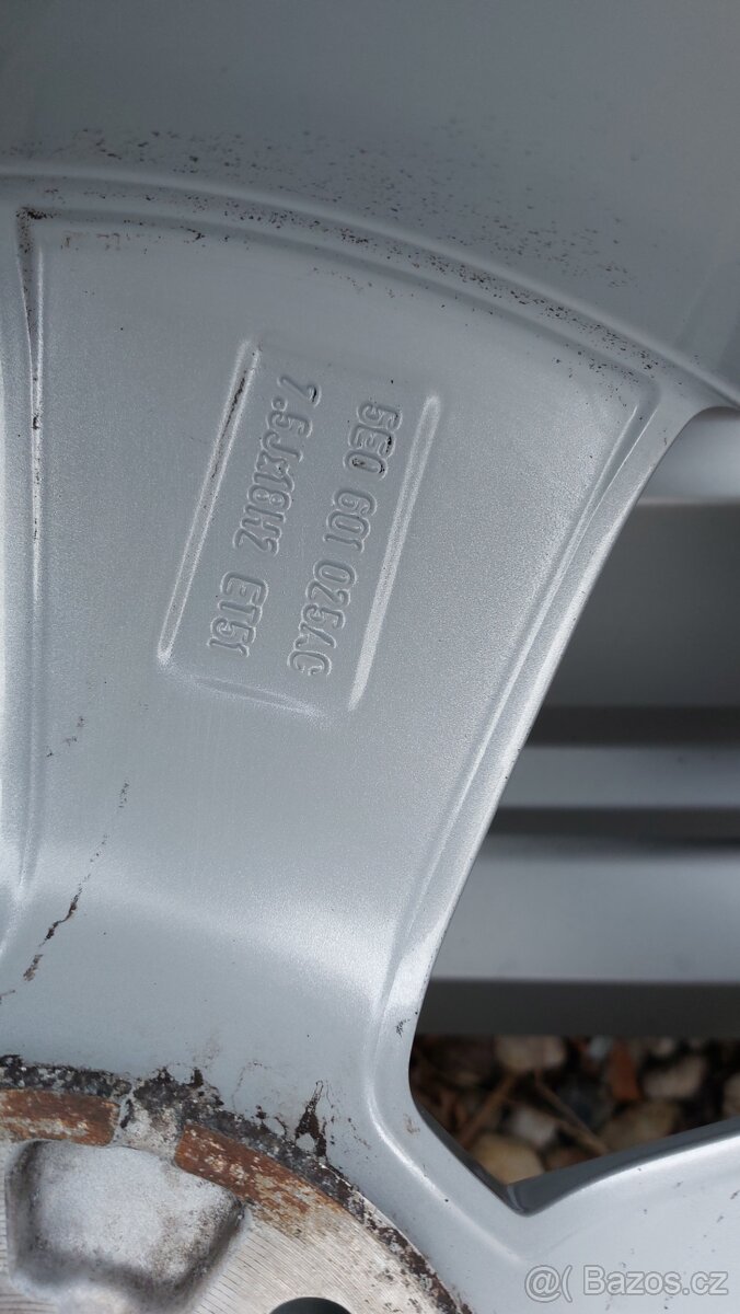 Alu kola 5x112 r18 škoda octavia lll zimní pneu - 12