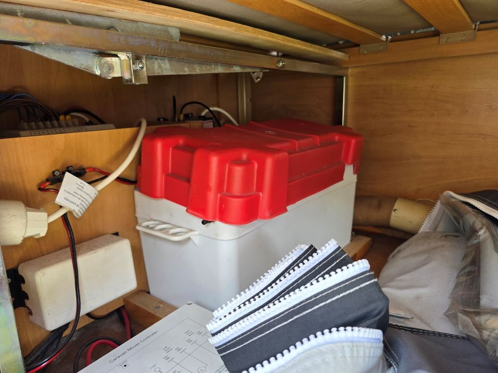 Karavan HYMER NOVA UOPLYST 532 EN, r.v 2000 - 12