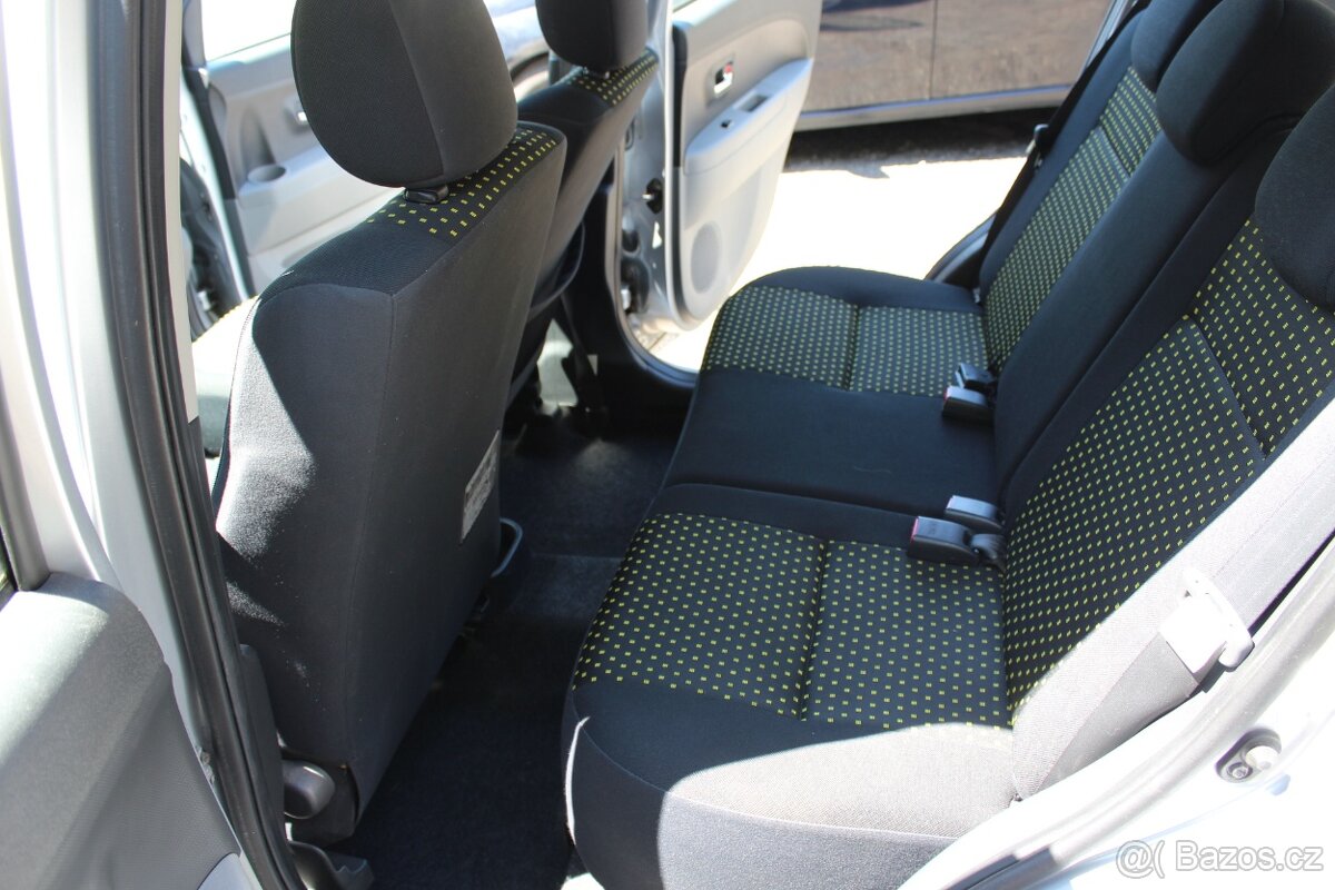 Daihatsu Sirion - 12