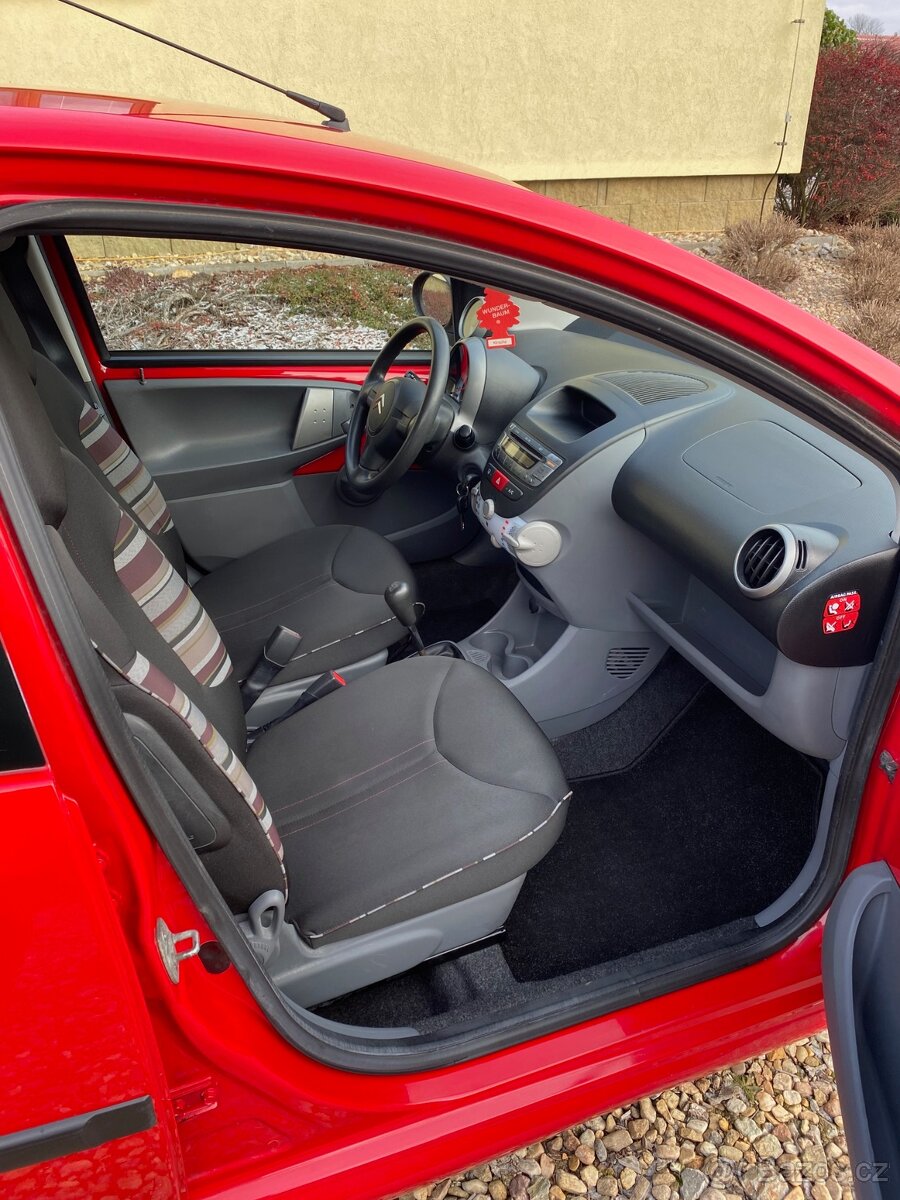 CITROEN C1 1.0i KLIMA 1.MAJITEL PO SERVISE - 12