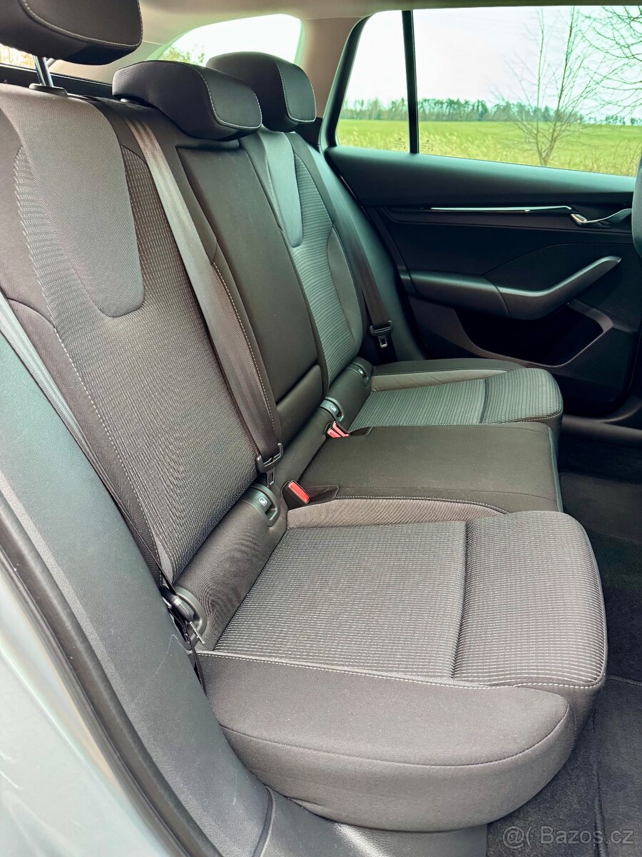 Škoda Octávia Combi IV - 12