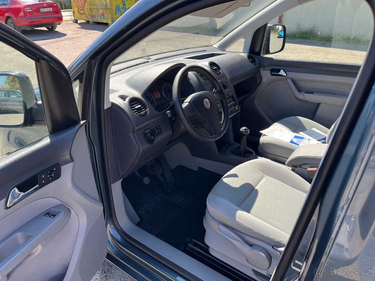 VW CADDY 1.9 TDi SERVISNÍ KNIHA MODEL BEZ FILTRU - 12