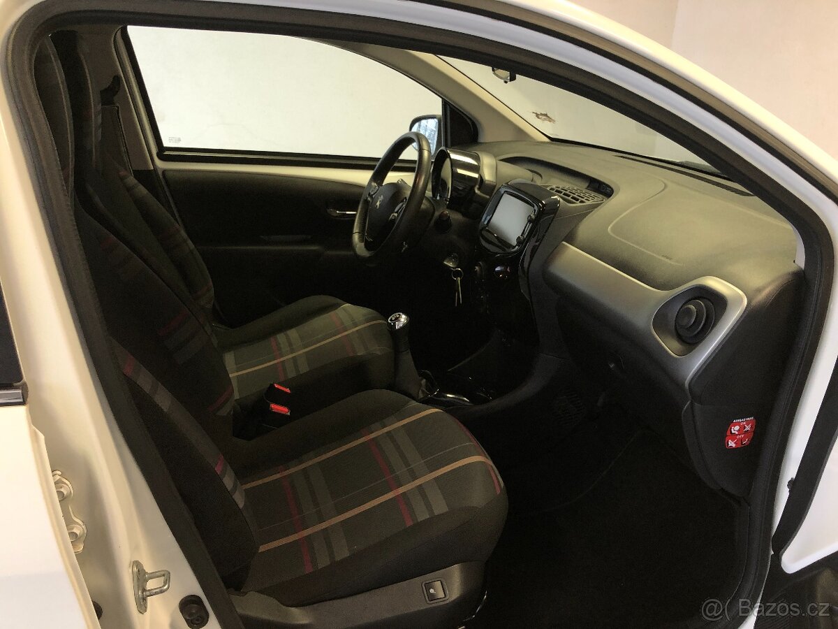 PEUGEOT 107 1.2 VT-I - 12