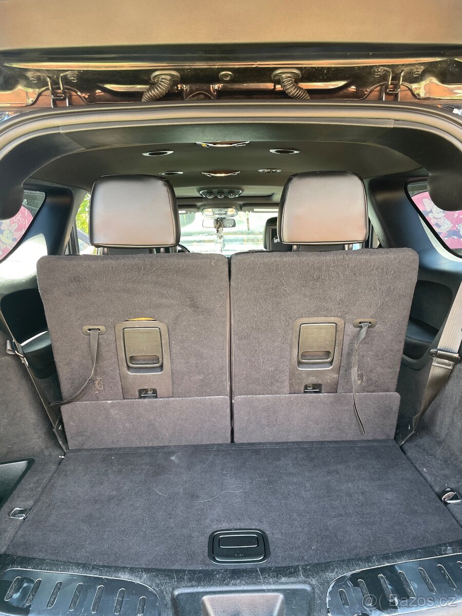 Dodge Durango 5.7 HEMI V8 - 12