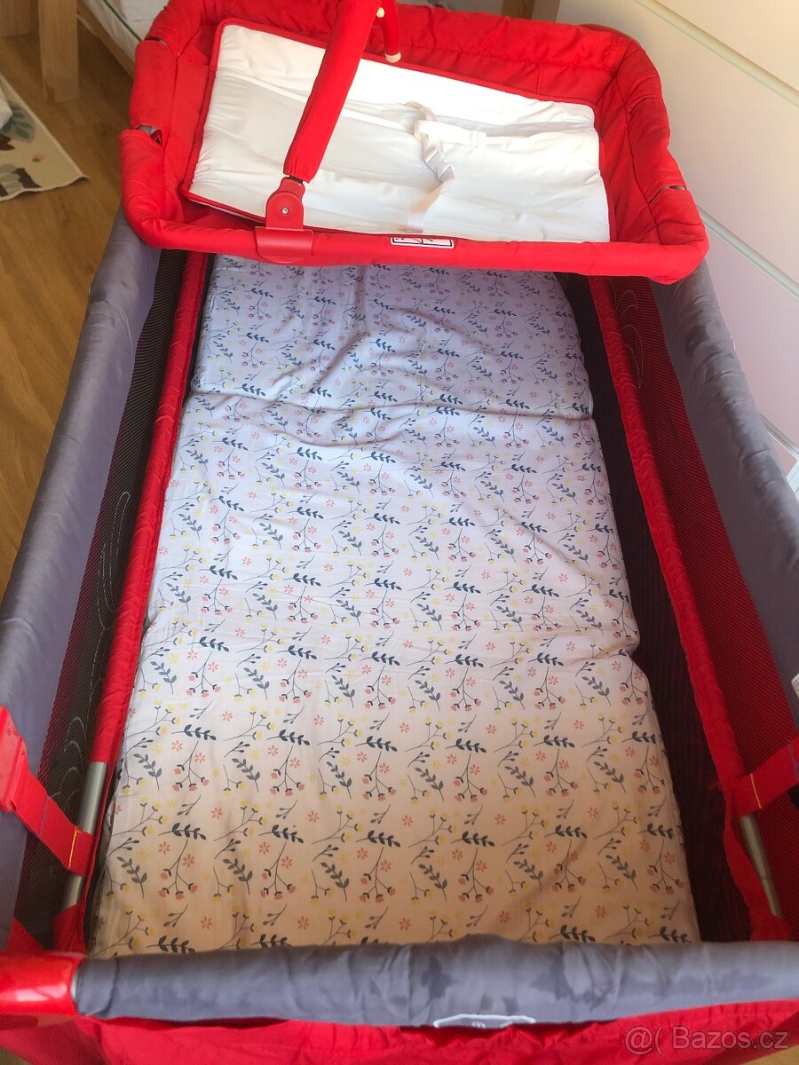 Cestovní postýlka - 12