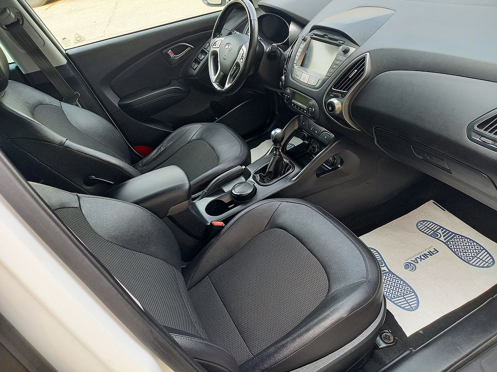 Hyundai IX35 2.0CRdi 100kw 4x4+klima+alu.kola+ČR - 12