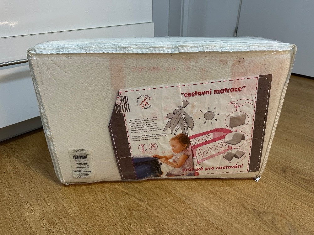 Cestovní postýlka - 12