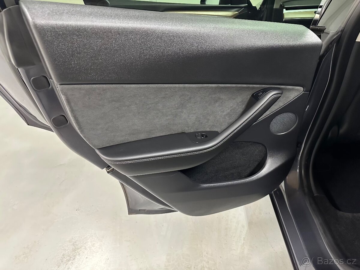 Tesla Model Y Long Range 2021 168 tis. km tažné FSD - 12